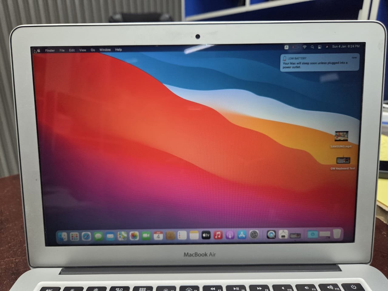 MacBook Air (13-inch, 2015) A1466 | Ram 8 GB | 128 GB SSD | 13 inches | Core i5 - Image 5